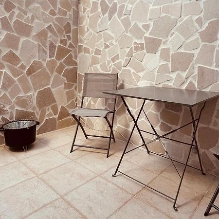 Lovely 2 Bedroom Rental Unit,Patio And Close Beach San Pietro in Bevagna Extérieur photo